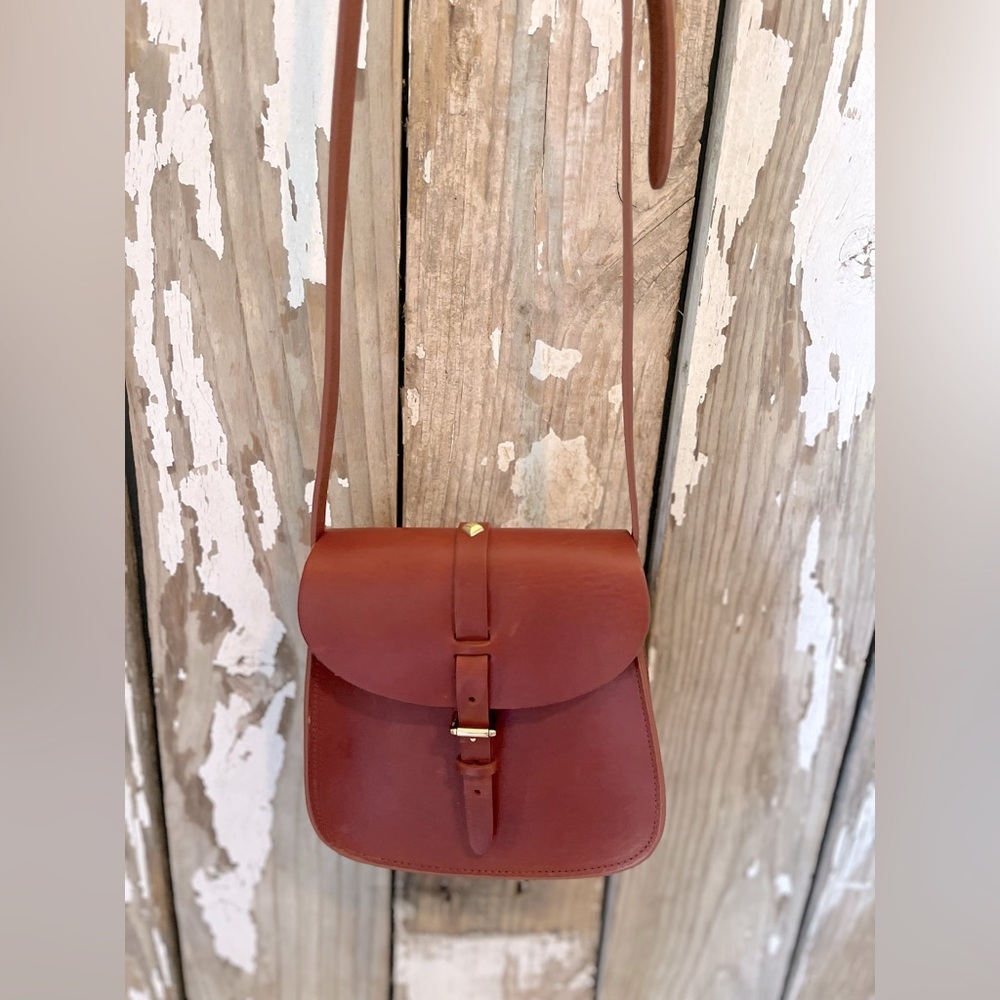 Elegant Brown Crossbody Bag